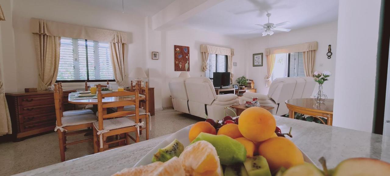 Stay Swallow'S Nest Villa 아이아 나파 외부 사진